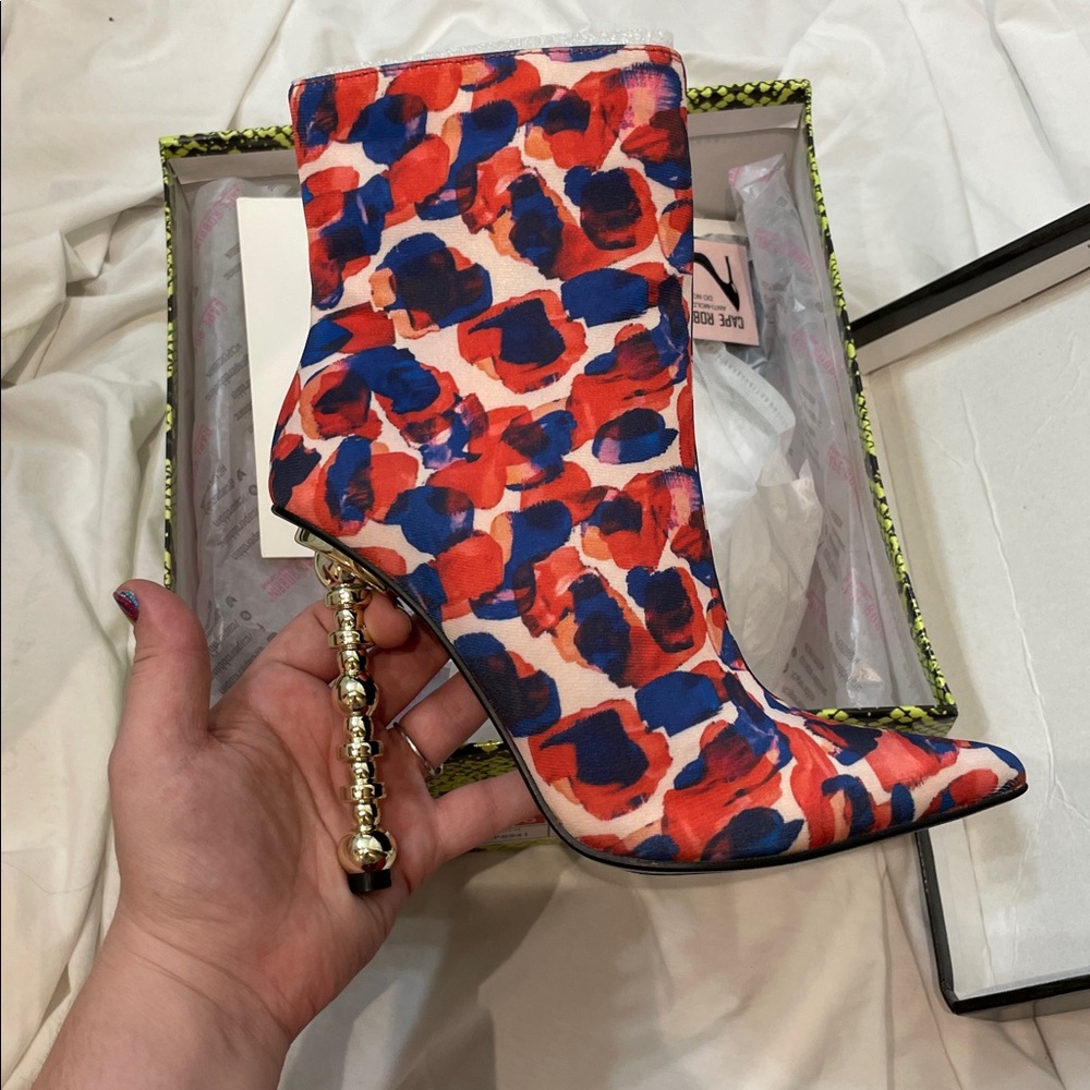 •CAPE ROBBIN• “Shawna” Pointy Toe Sculpted Stiletto Heel Booties // NIB - Picture 7 of 16